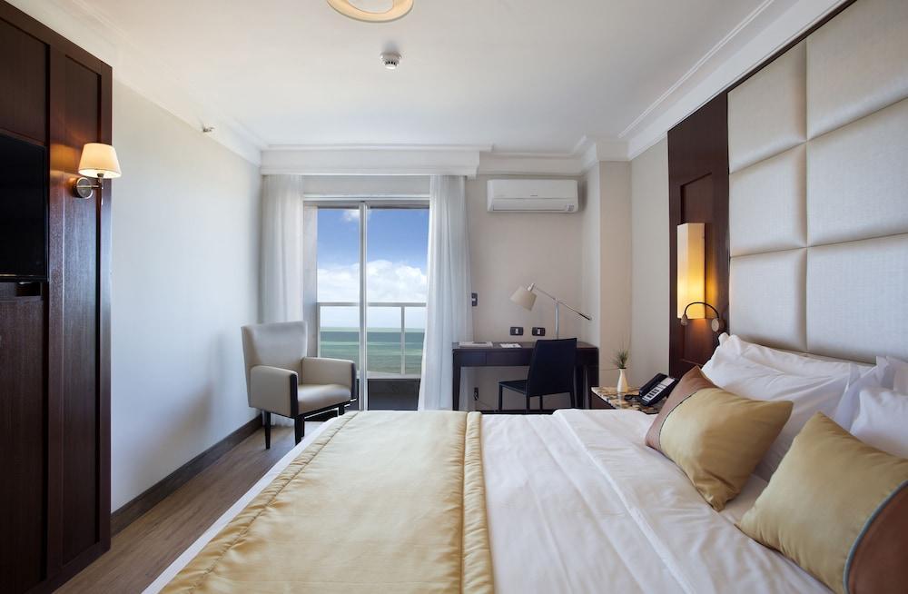 Royal Atlântica Macaé Hotel Esterno foto