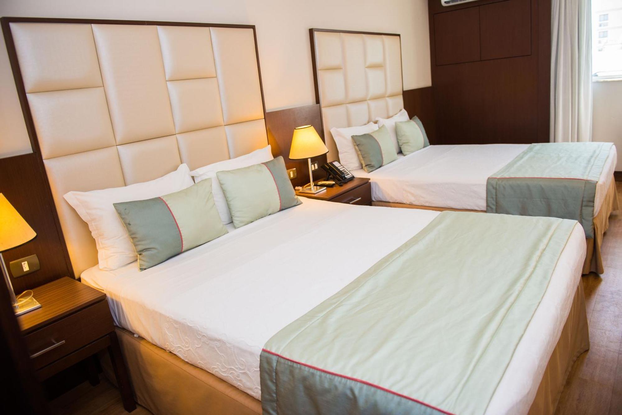 Royal Atlântica Macaé Hotel Esterno foto