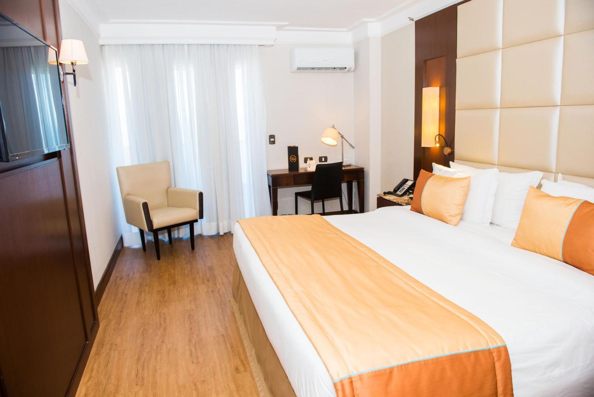 Royal Atlântica Macaé Hotel Esterno foto