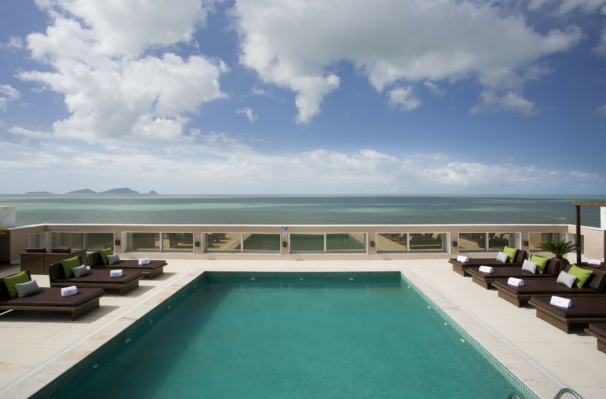 Royal Atlântica Macaé Hotel Esterno foto